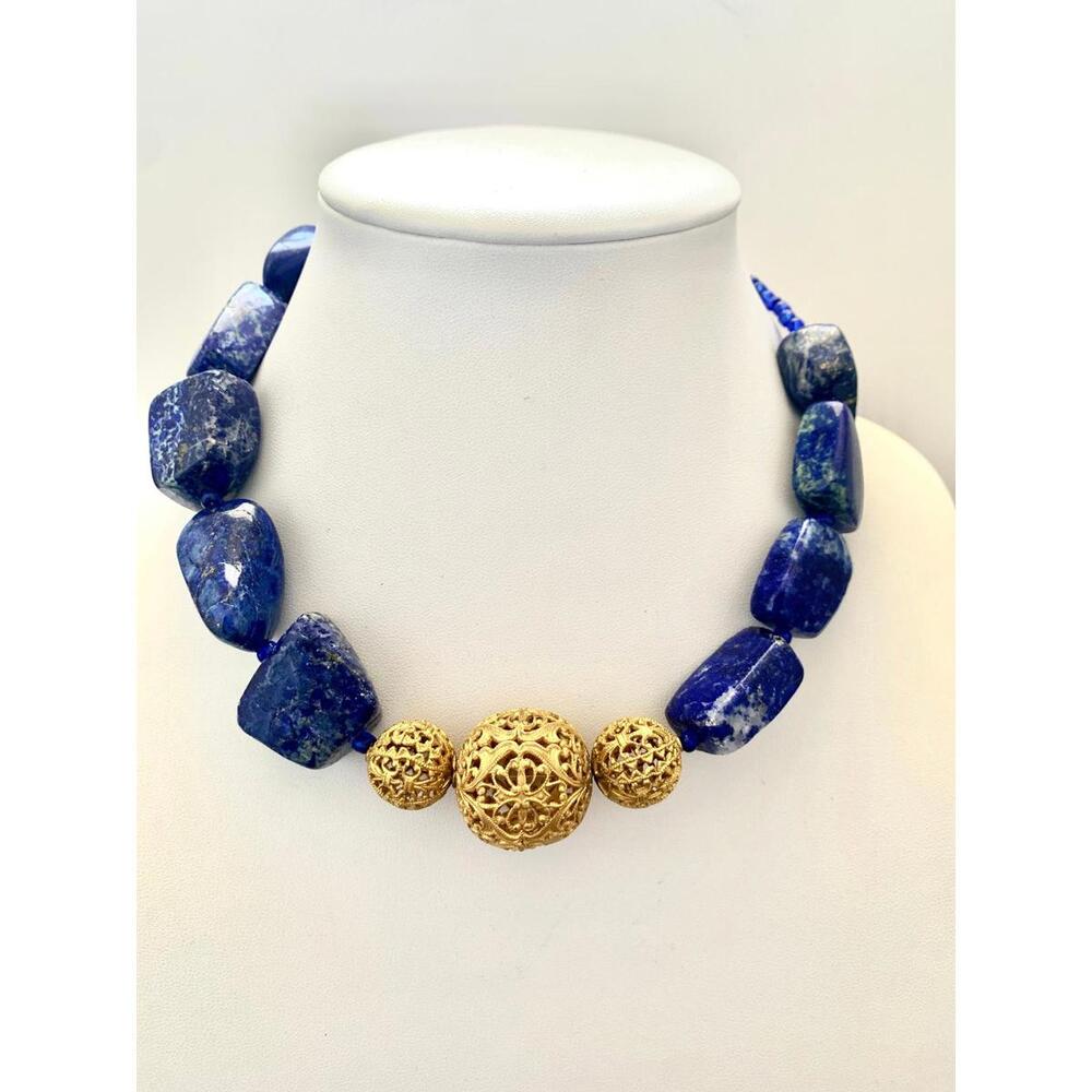 Blue Lapis Lazuli nuggets. Vintage Gold Filigree beads. Toggle clasp. - Picture 7 of 9